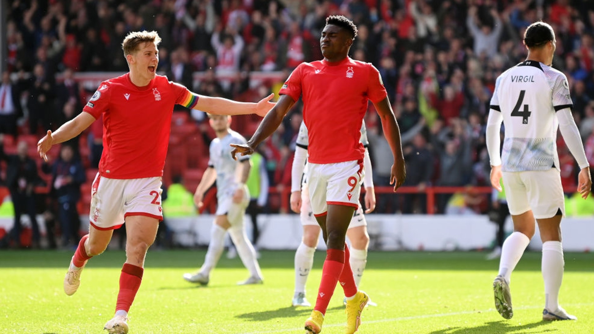 像牢牢地刻 像牢牢地刻